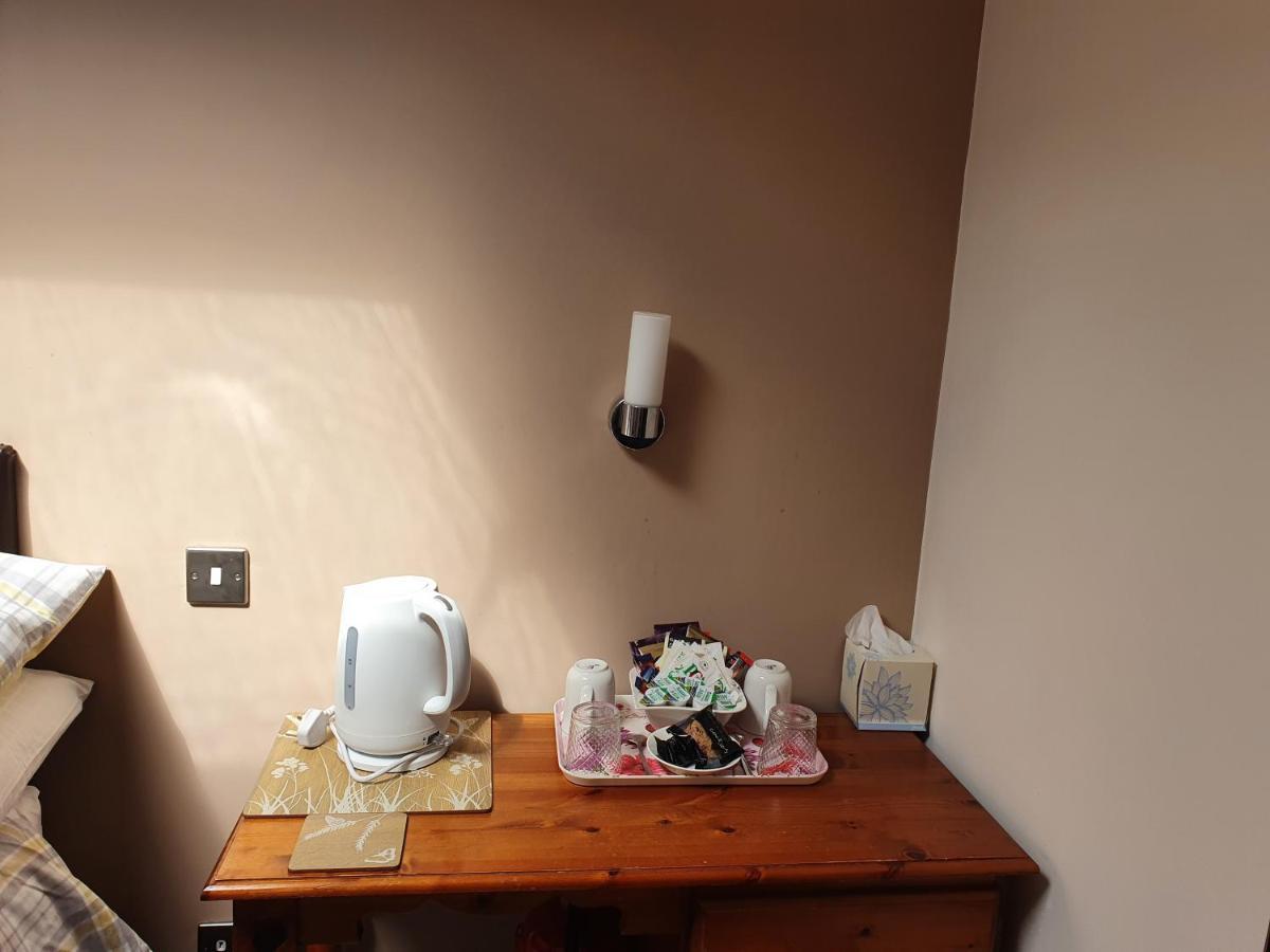 Penryn Guest House, Ensuite Rooms, Free Parking And Free Wifi Stratford-upon-Avon Exterior foto