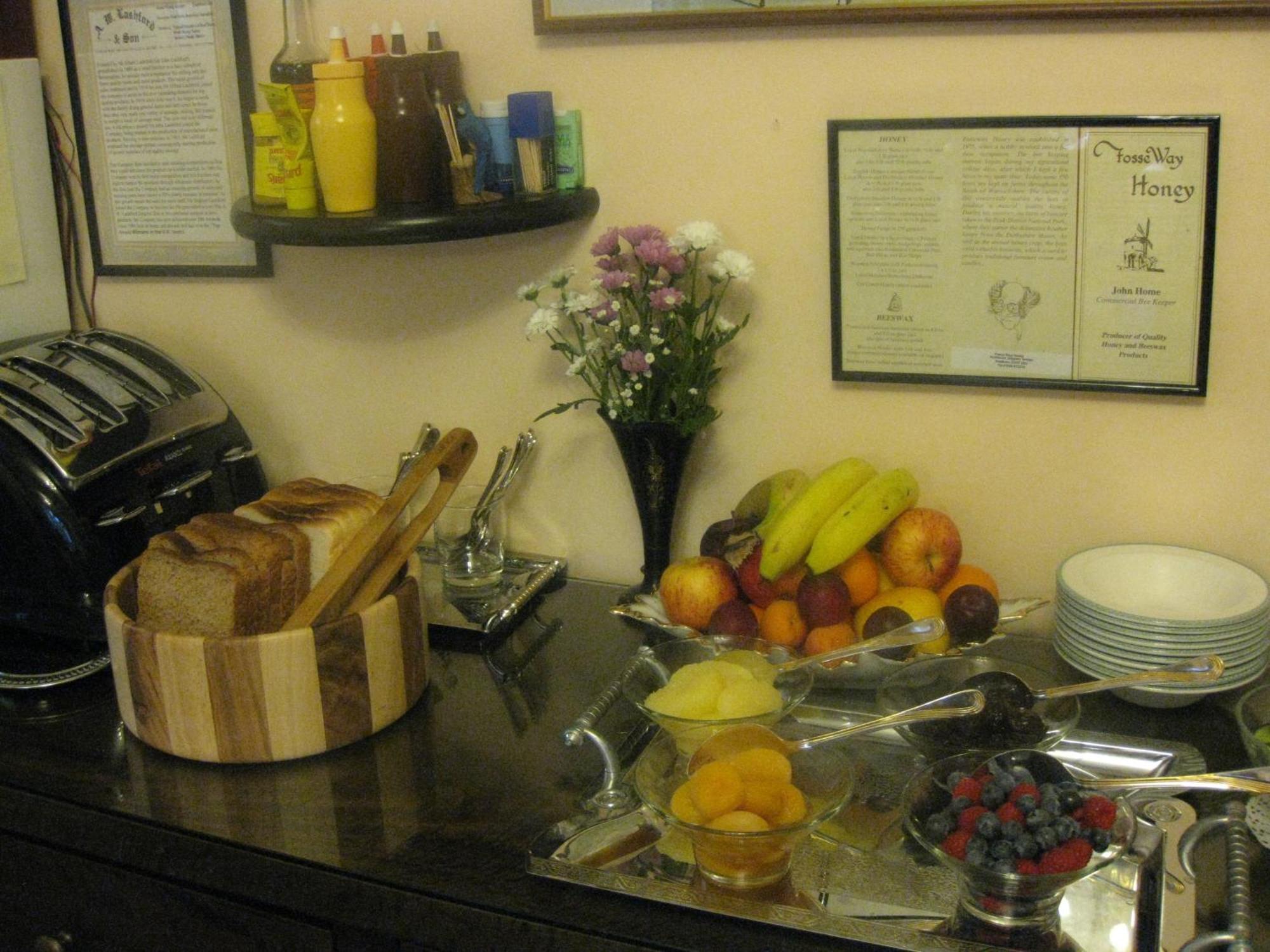 Penryn Guest House, Ensuite Rooms, Free Parking And Free Wifi Stratford-upon-Avon Exterior foto