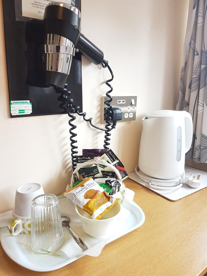Penryn Guest House, Ensuite Rooms, Free Parking And Free Wifi Stratford-upon-Avon Exterior foto