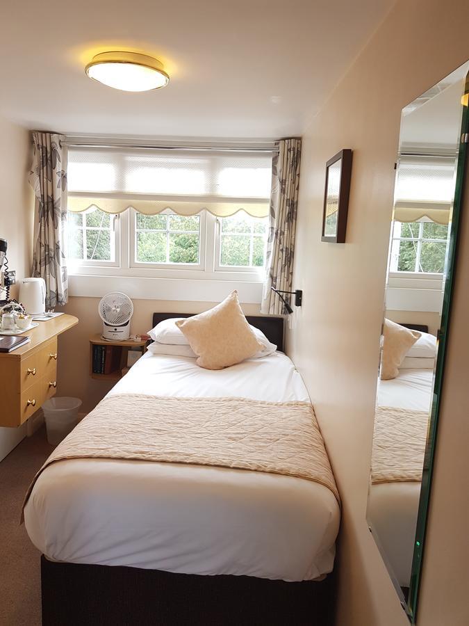 Penryn Guest House, Ensuite Rooms, Free Parking And Free Wifi Stratford-upon-Avon Exterior foto