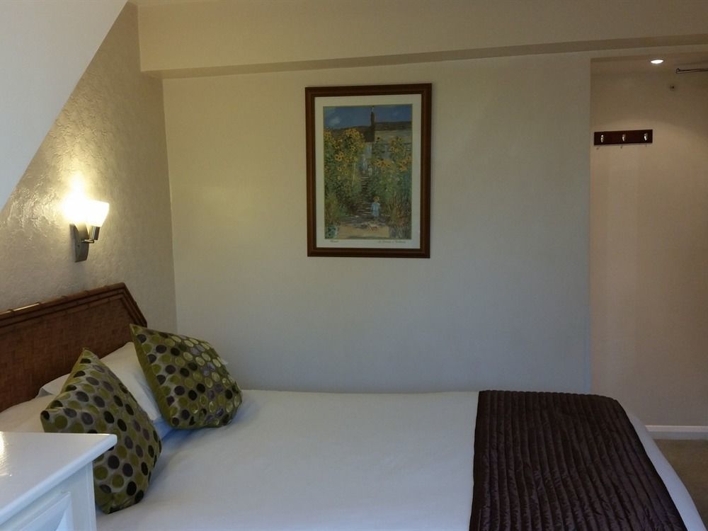 Penryn Guest House, Ensuite Rooms, Free Parking And Free Wifi Stratford-upon-Avon Exterior foto