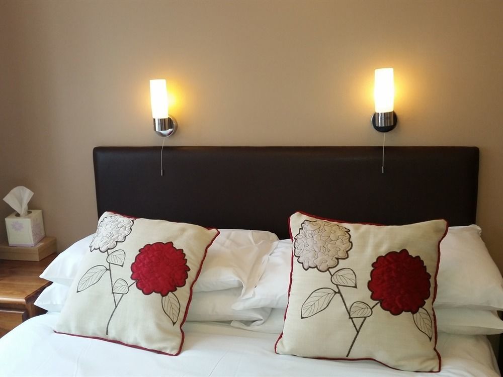 Penryn Guest House, Ensuite Rooms, Free Parking And Free Wifi Stratford-upon-Avon Exterior foto