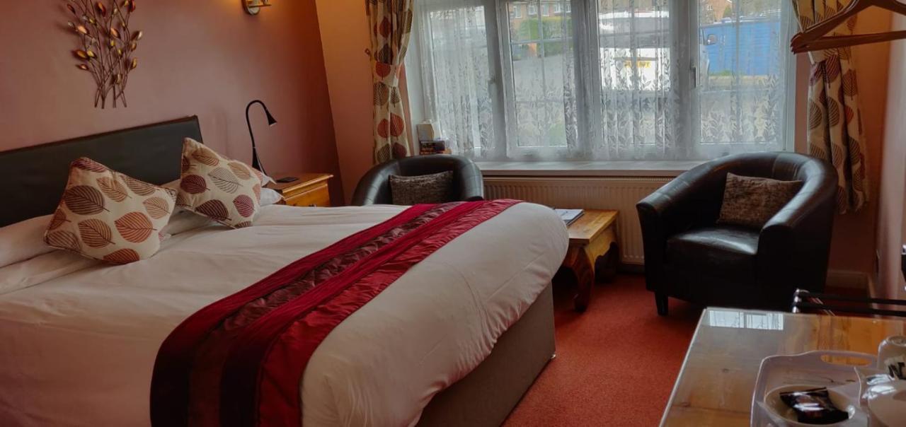 Penryn Guest House, Ensuite Rooms, Free Parking And Free Wifi Stratford-upon-Avon Exterior foto